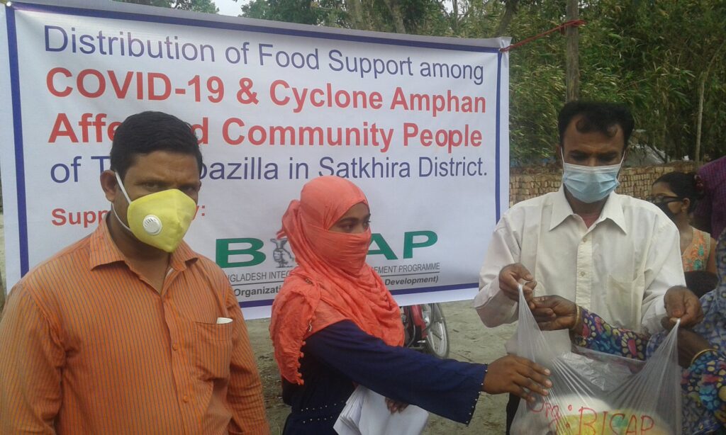 BISAP has provided a week of food support for 100 people in COVID-19 and Cyclone Amphan affected communities of Tala Upazilla of Satkhira District.